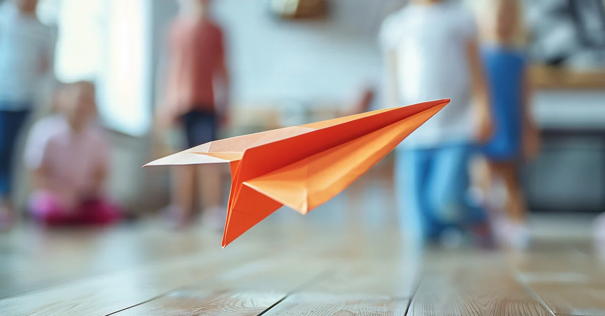 Kağıttan Uçak Yapımı - Kağıttan Uçak Nasıl Yapılır?